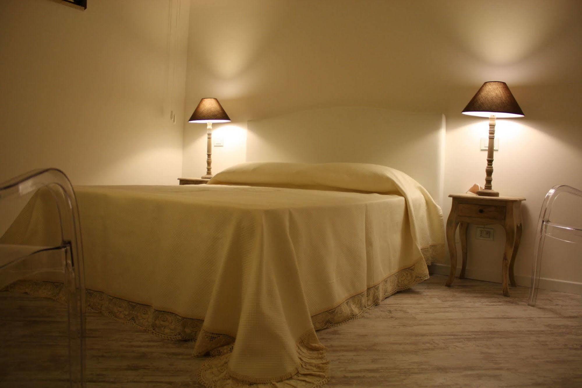 Hotel Domus Lina Fiumicino Zewnętrze zdjęcie