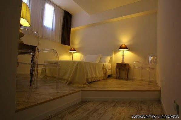 Hotel Domus Lina Fiumicino Zewnętrze zdjęcie