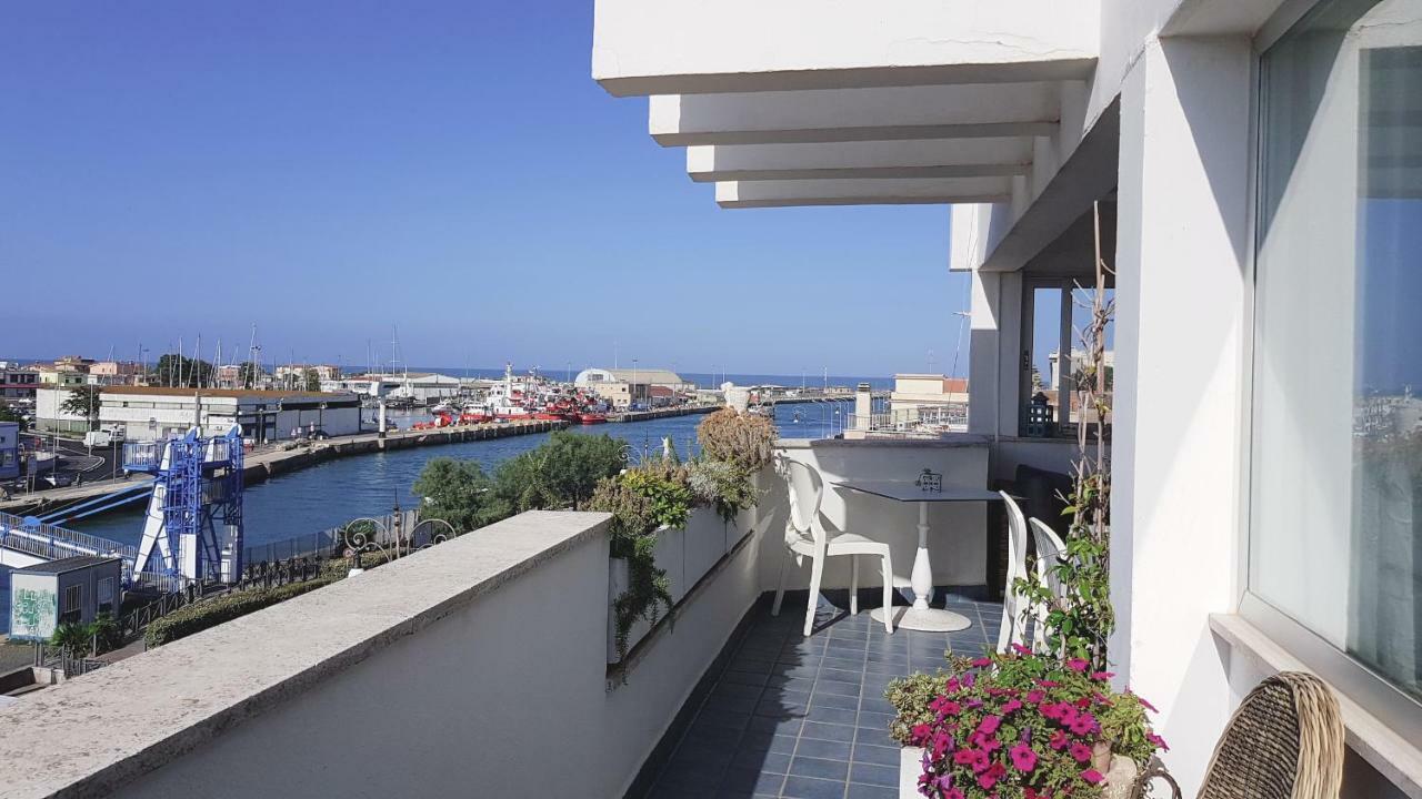 Hotel Domus Lina Fiumicino Zewnętrze zdjęcie