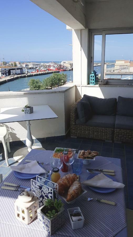 Hotel Domus Lina Fiumicino Zewnętrze zdjęcie